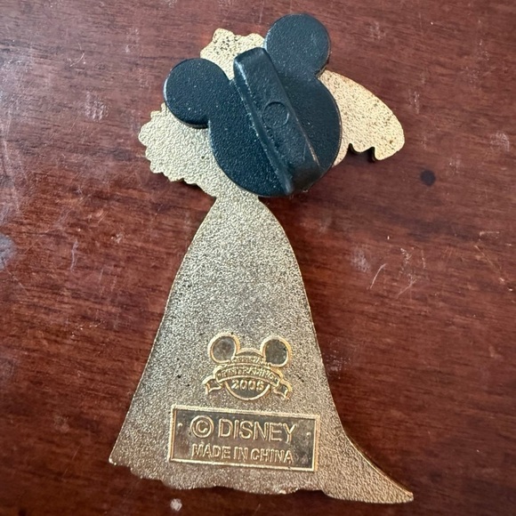 Disney Princess Trading Pin - Picture 3 of 3